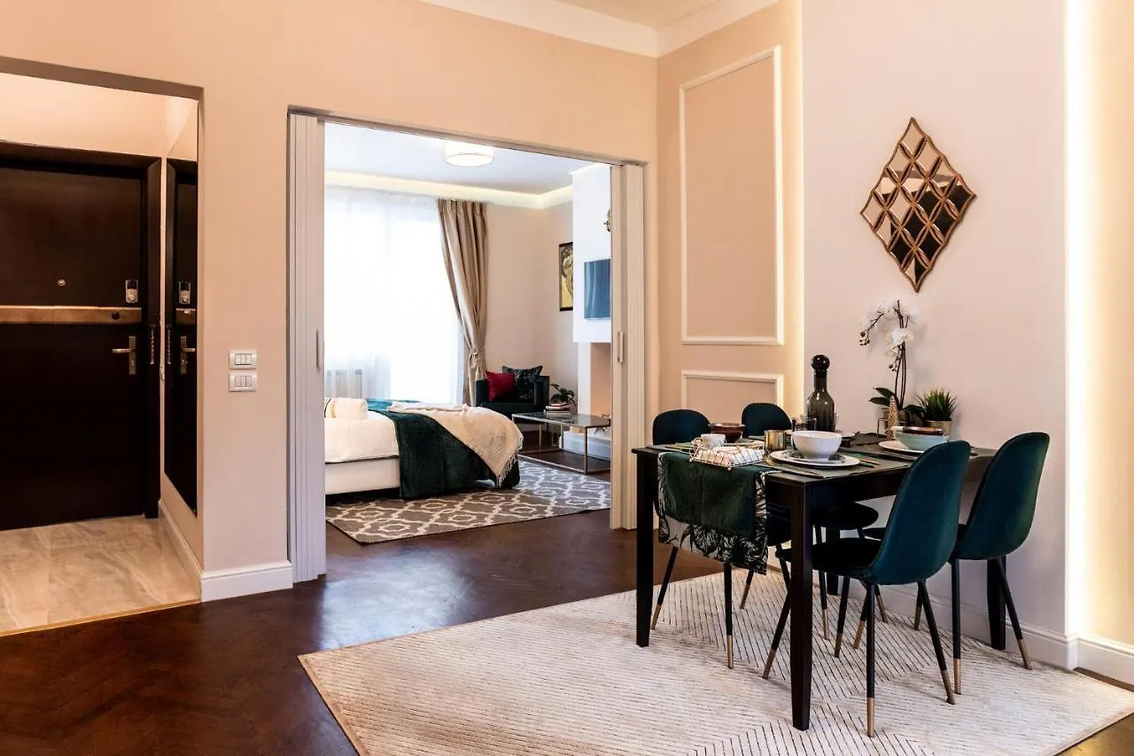Qult - Golden Nest Apartment Bucharest 0*,  Romania