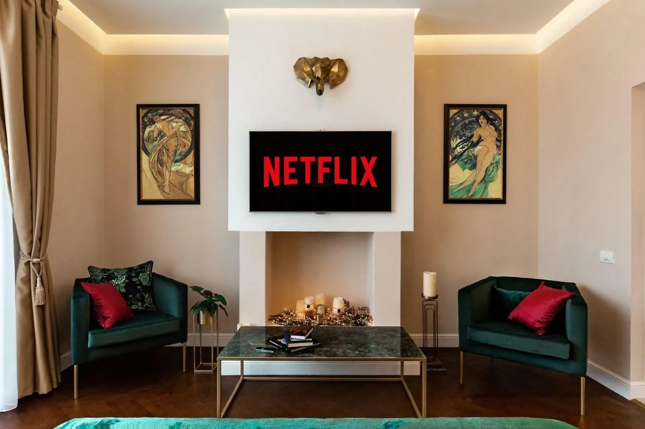 Qult - Golden Nest Apartamento Bucareste Roménia
