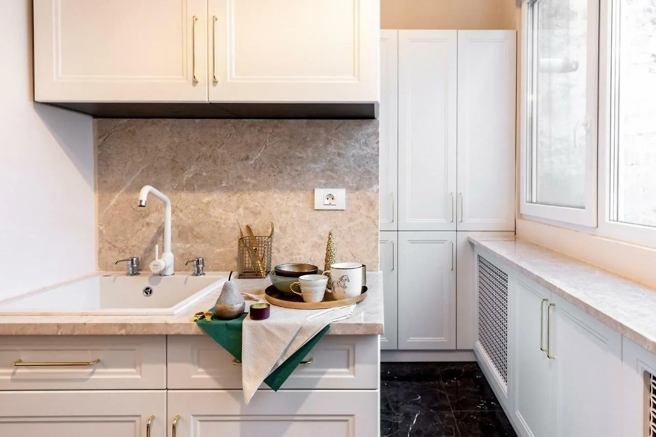 Qult - Golden Nest Apartamento Bucareste Roménia